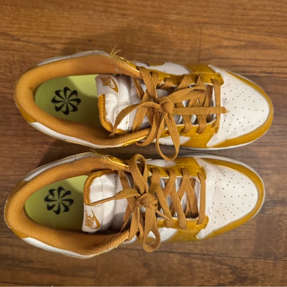 Nike dunk low next nature | gold | size 10 - Picture 2 of 5